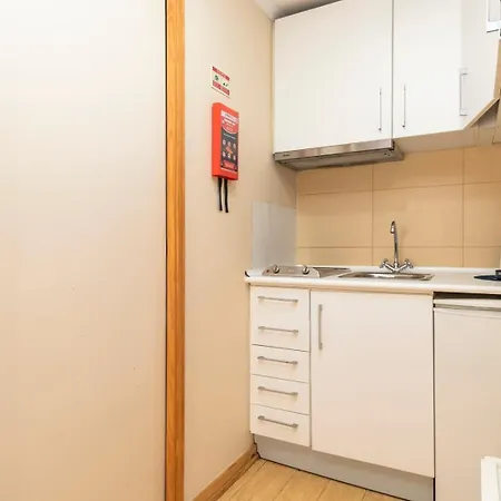 Budget 1 Bed Down Town-3